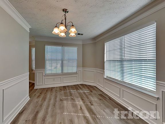 3rd image of 2615 Patriots Rd