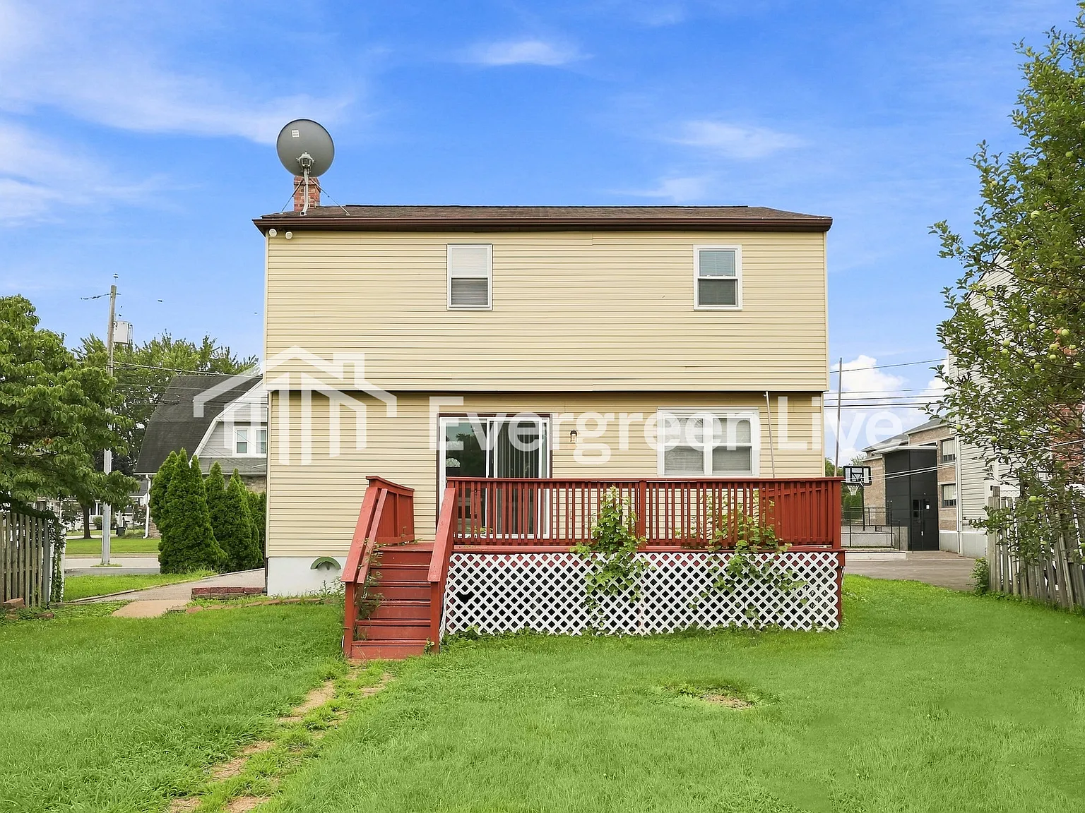 4 bed, 2.5 bath, 1620 sqft, $2,745 — Photo 3