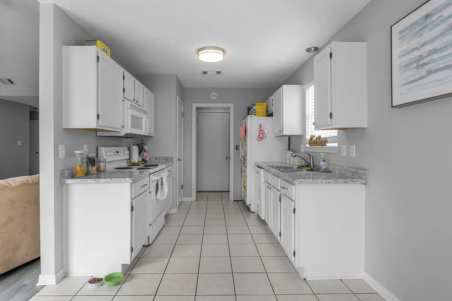 3 bed, 1189 sqft, $2,200 — Photo 4