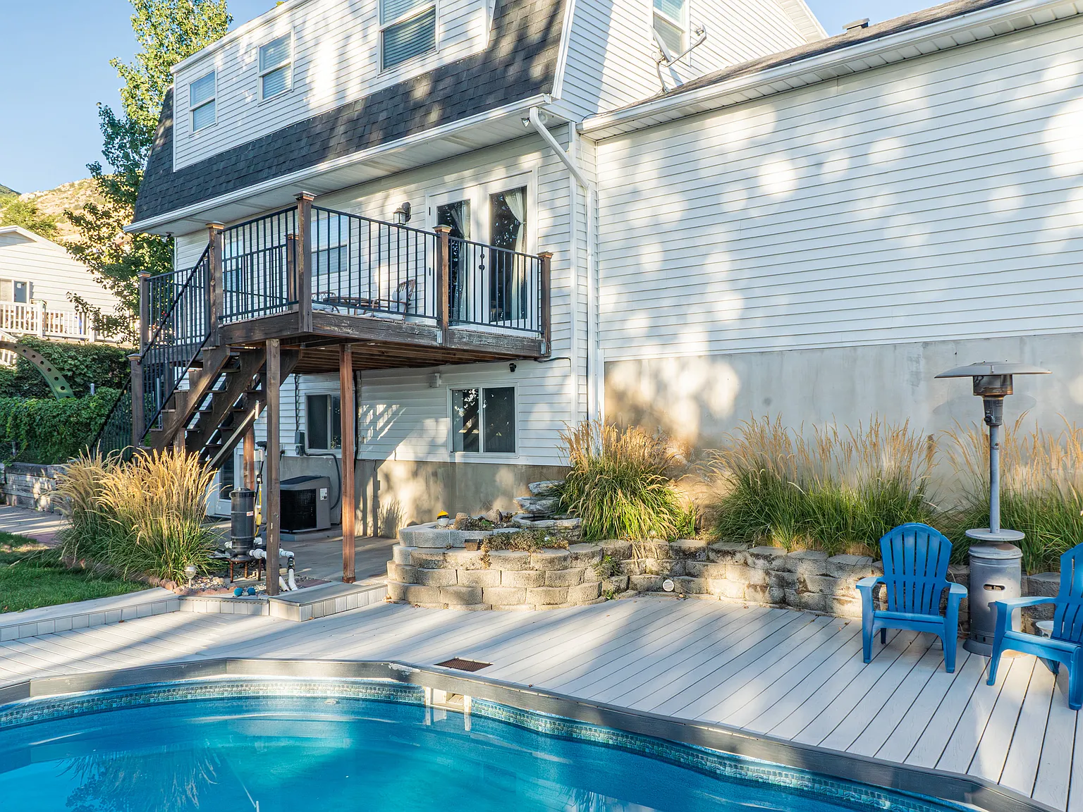 747 Easthills Dr — Photo 3