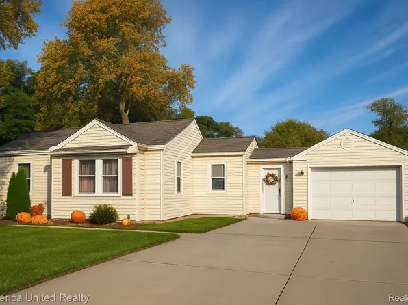 9044 N Sheldon Rd, Plymouth, MI 48170