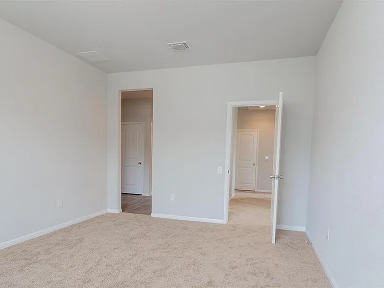 14614 Frankel Loop — Photo 7