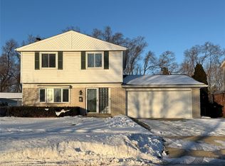 11477 Aspen Dr, Plymouth, MI 48170