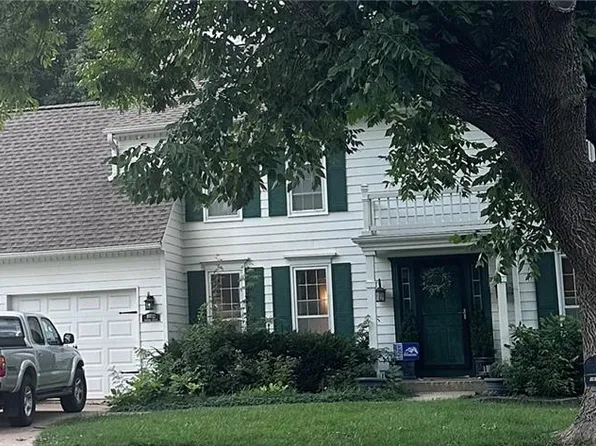 10712 Horton St, Overland Park, KS 66211