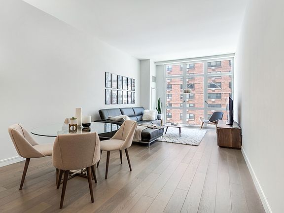 3rd image of 305 E 51st St APT 4H