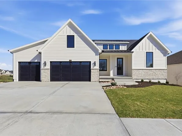 8308 NE 76th Ter, Kansas City, MO 64158