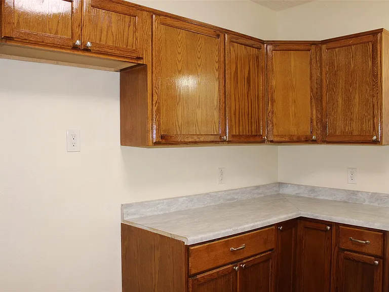 410 Hahlo St — Photo 7