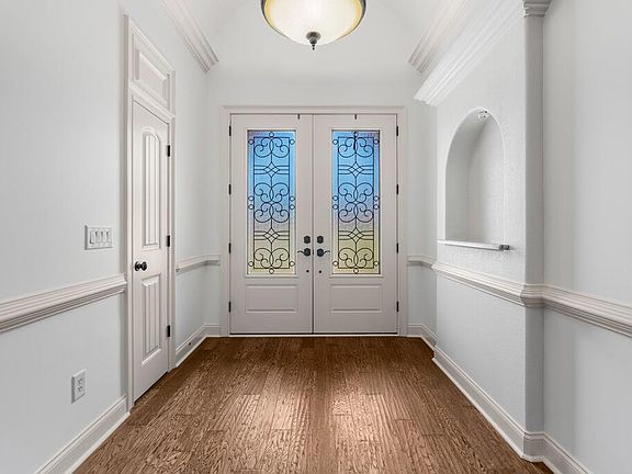 3rd image of 8012 Imperial Ct