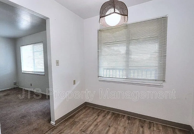 4439 V St #6 — Photo 26