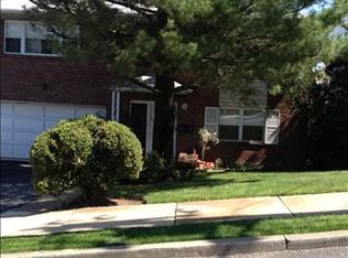 1432 10th St, Fort Lee, NJ 07024