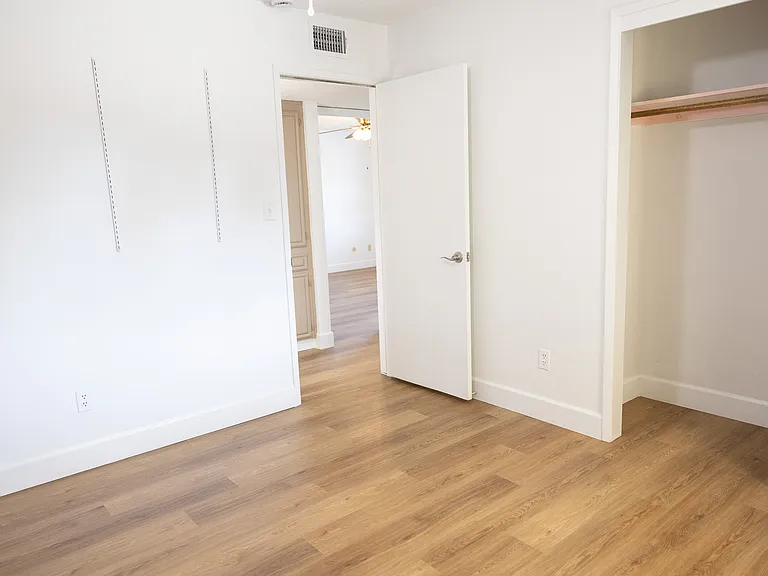 4709 Pinecastle Ave — Photo 21
