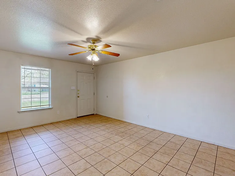 1403 Hopi Trl #B — Photo 6