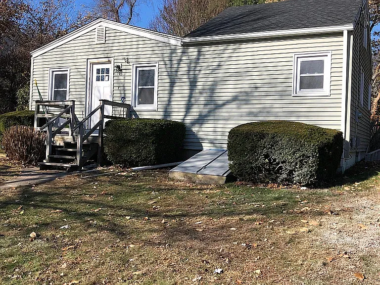 7 Manor St