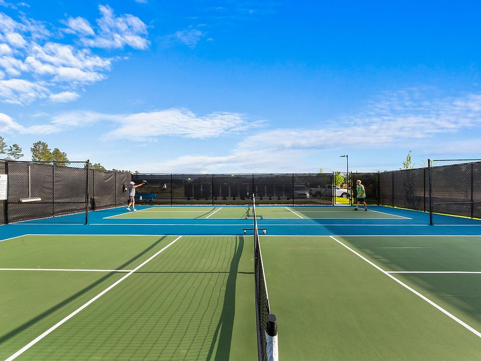 Community Pickleball Courts