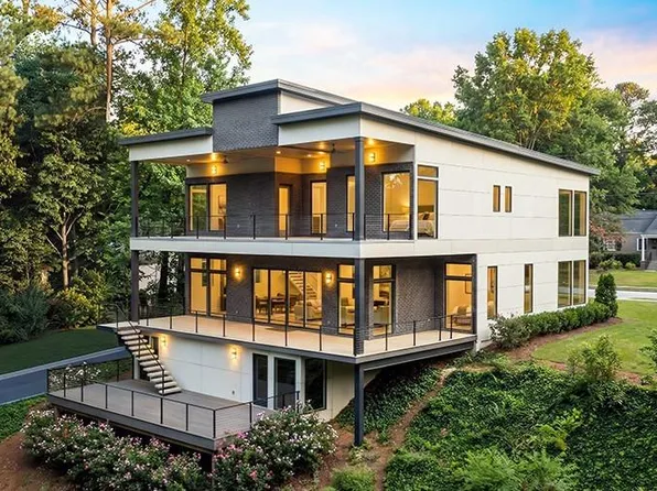 1424 Sylvan Cir NE, Atlanta, GA 30319