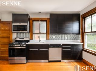 3 Monmouth St #R4, Somerville, MA 02143