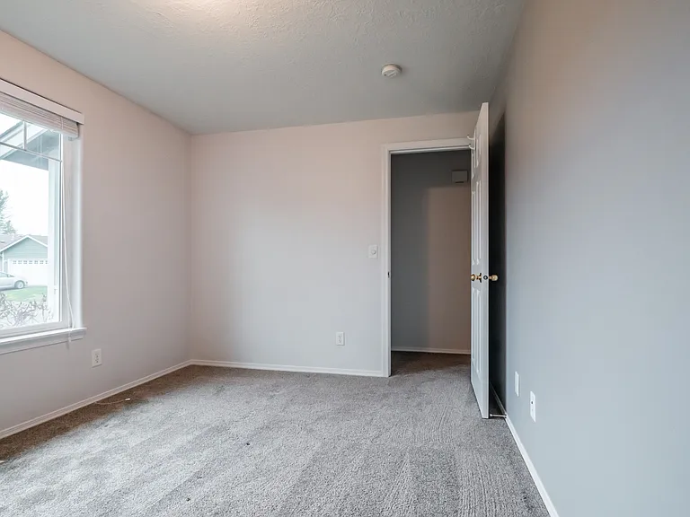 Bedroom 1 (front of house)
