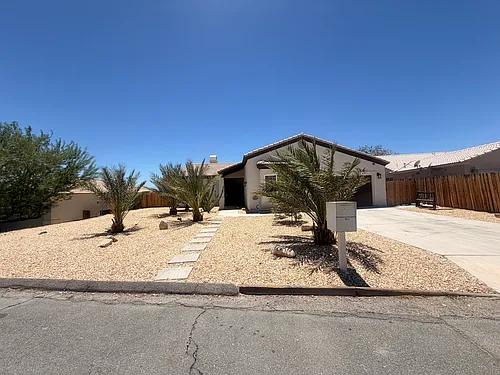 66815 Vista Pl Photo 1