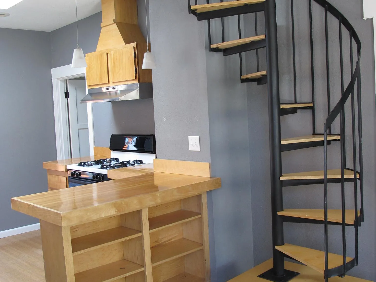 2 bed, 950 sqft, $2,375 — Photo 4
