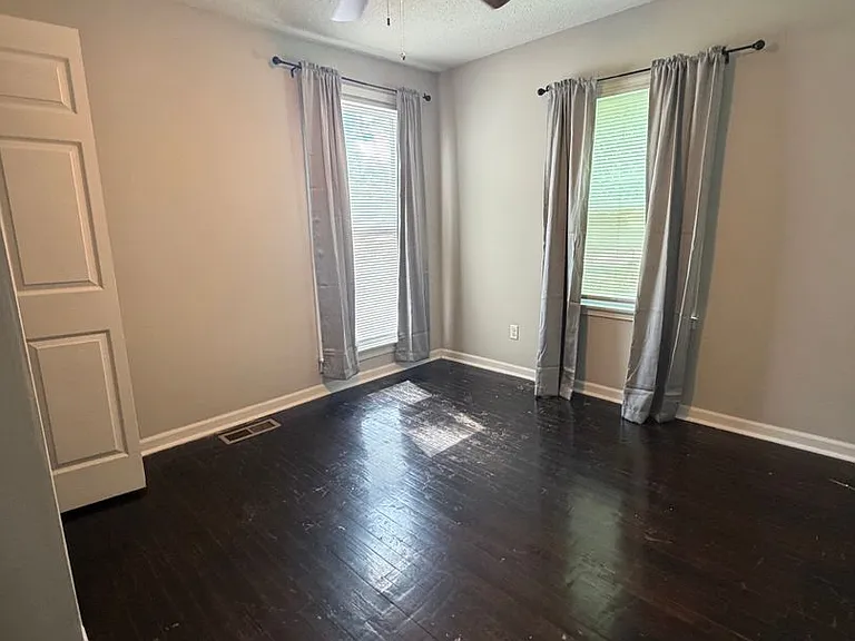 615 Chester Levee Rd — Photo 4