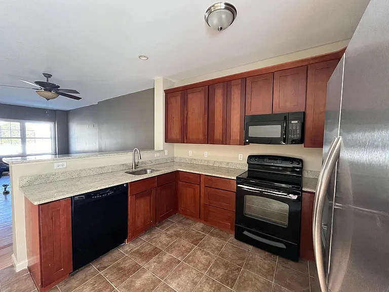 181 Main St #B — Photo 4