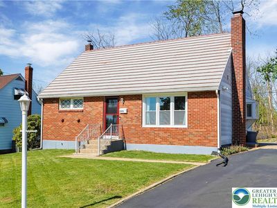 2375 S Carbon St, Allentown, PA, 18103