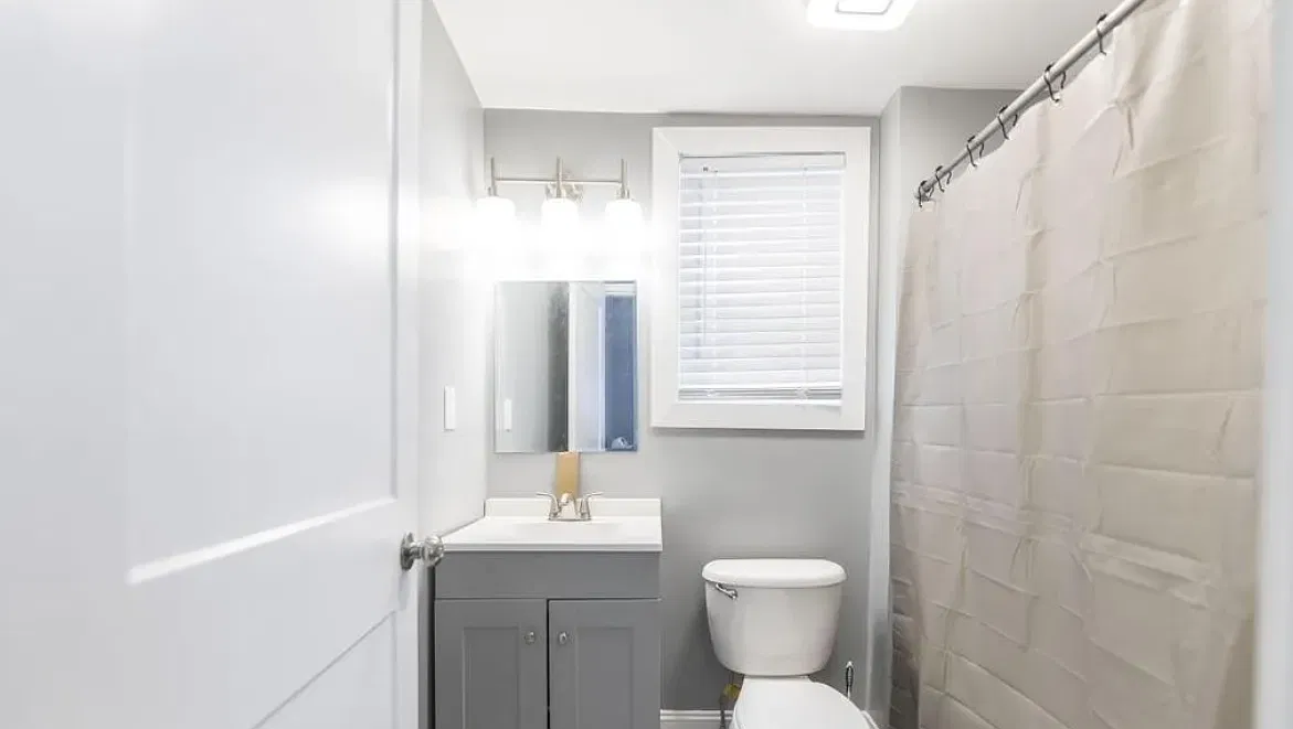 2079 E Napier Ave — Photo 4