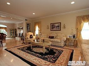 3rd image of 20 Peppermill Ln