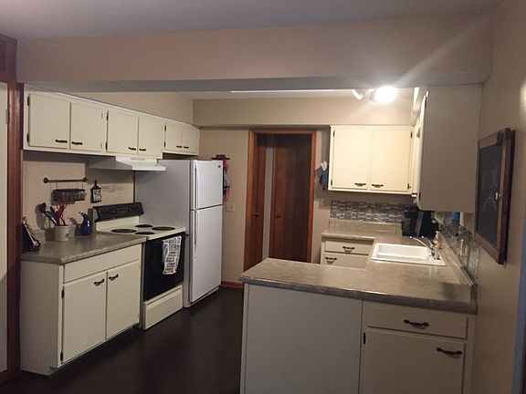 4th image of 1041 N Park Dr