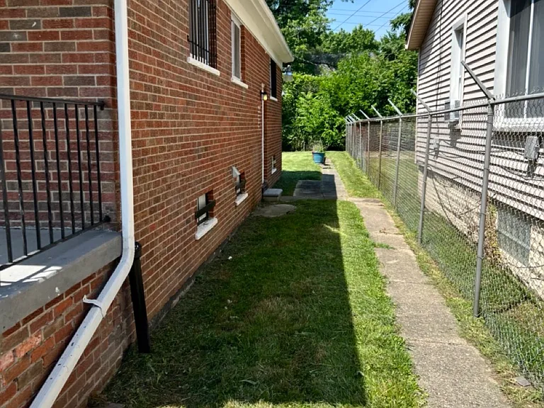 14939 Cruse St — Photo 3