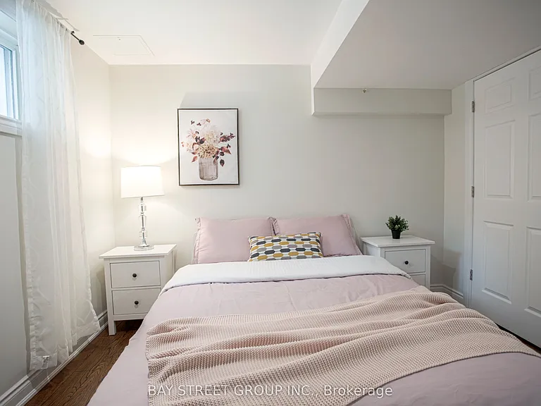 722 A Lake Dr S — Photo 32