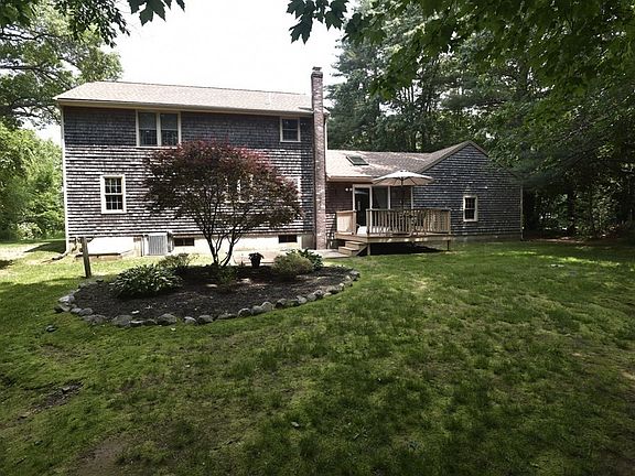 2nd image of 10 Stone Meadow Dr
