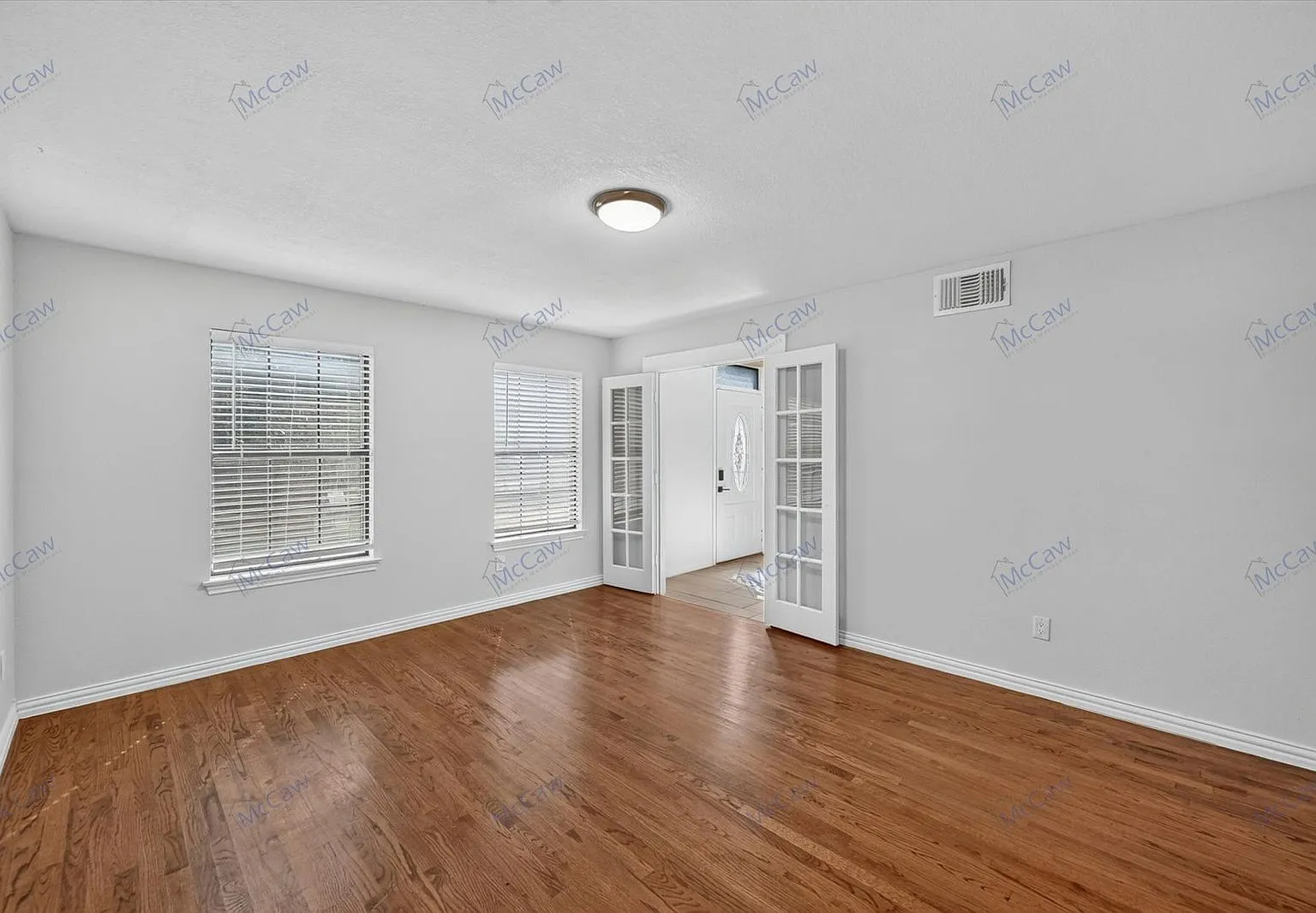 4 bed, 2.5 bath, 2229 sqft, $2,975 — Photo 3
