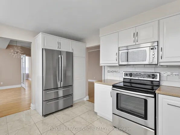 3 Towering Heights Blvd #Penthouse 6, Saint Catharines, ON L2T 4A4