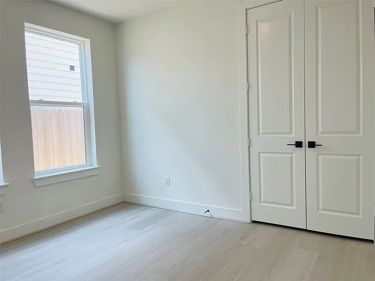 4308 Avron Dr — Photo 31