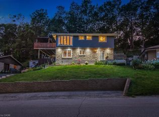 22 Dundonald Rd, Cambridge, ON N1S 3H3