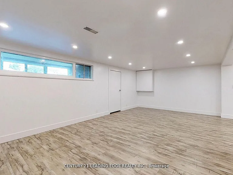 70 Wexford Blvd #BASEMENT — Photo 15