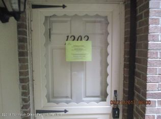 1202 Wellington Pl, Aberdeen, NJ 07747