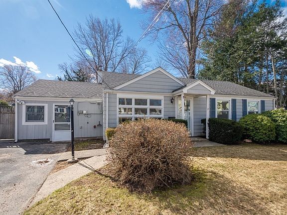 3rd image of 15 Dana Rd