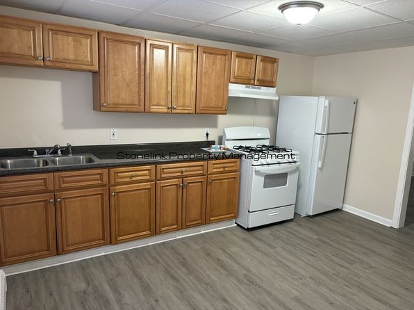 1-15 Langsberries Ave #3