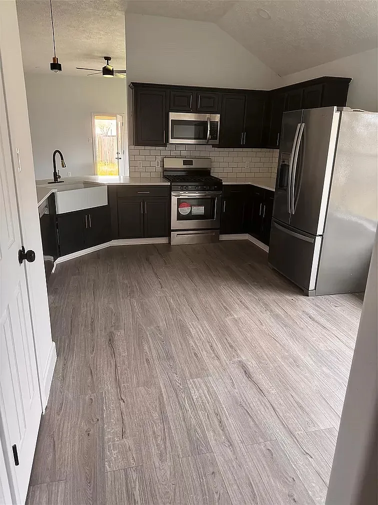 12910 Greens Manor Ln — Photo 2