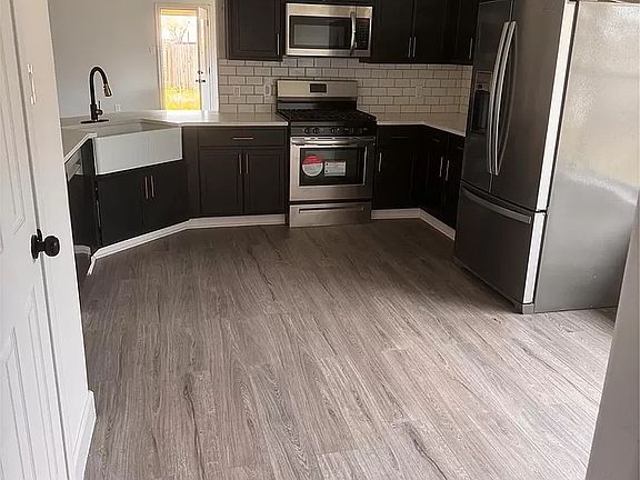 2nd image of 12910 Greens Manor Ln