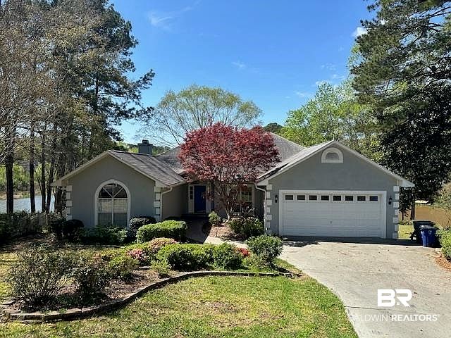 1st image of 104 Lake Cove Cir