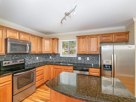 4th image of 1214 E Henry Clay Ave