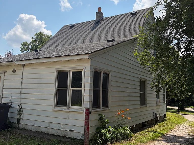 2300 Cole Ave SE — Photo 8