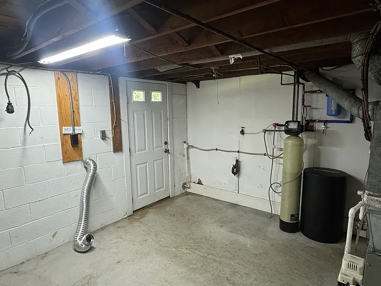 20 McCarthy Dr — Photo 9