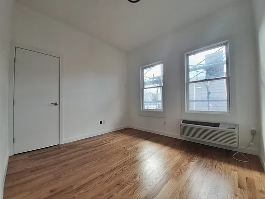 Rented by Corcoran | media 24