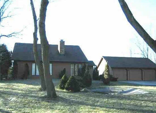 2nd image of 11087 W Russell Rd