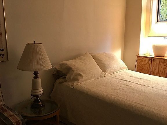 4th image of 321 E 45th St APT 7F