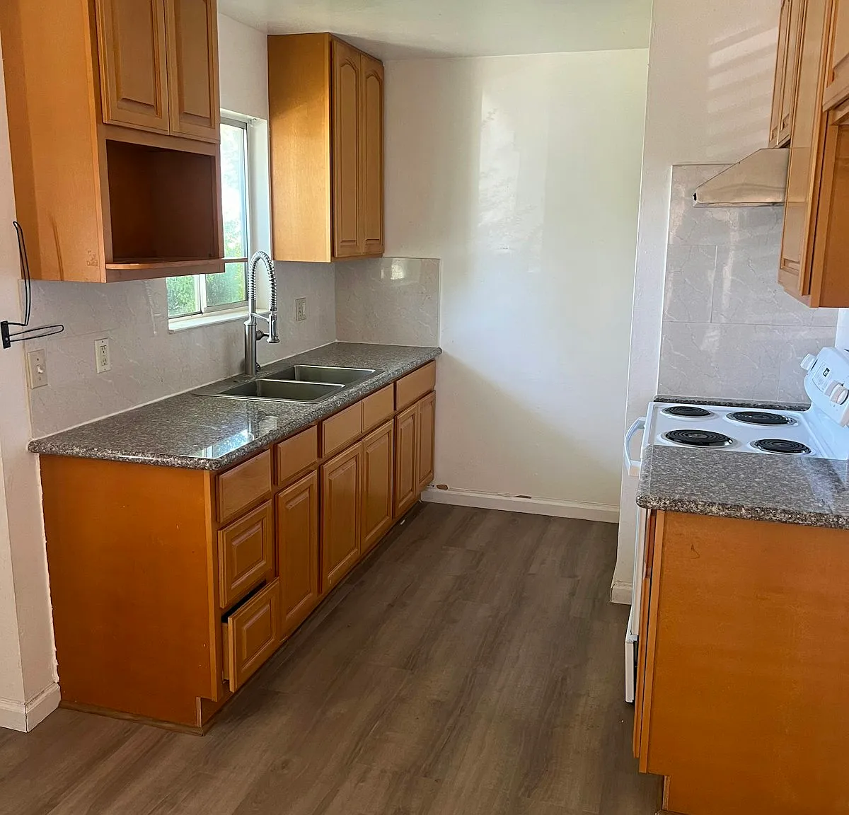 1457 Inge Court — Photo 2